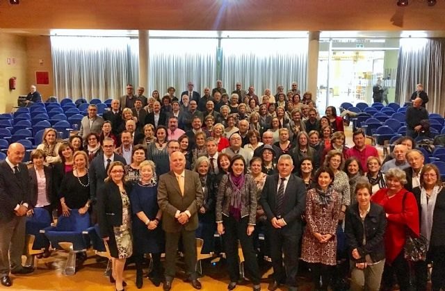 Sanidad rinde homenaje a más de 300 profesionales que se jubilan en 2016 - 1, Foto 1