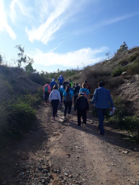 200 personas participan en la campaña de recogida de basura en la naturaleza en parajes de Alcantarilla - 4, Foto 4