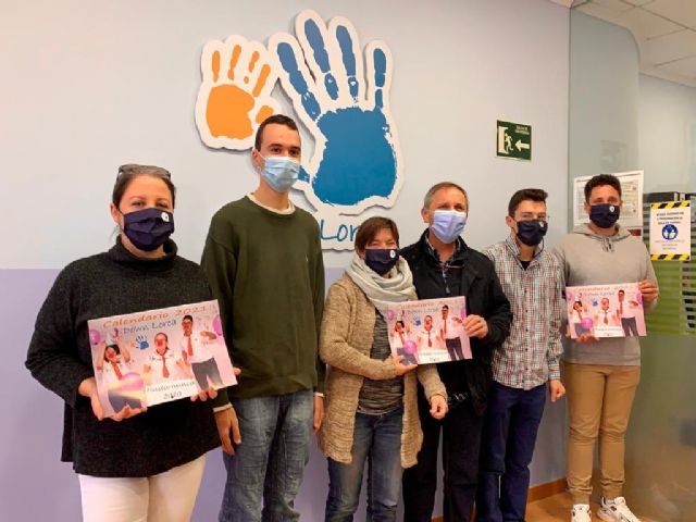 El Ayuntamiento anima a adquirir el Calendario Solidario que cada año pone a la venta la Asociación Down Lorca - 1, Foto 1