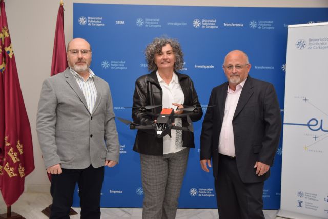 La empresa Staerea dona un dron a los alumnos de la Escuela Agrónomos de la UPCT para la realización de prácticas - 1, Foto 1