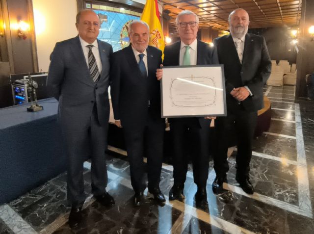 Antonio Calderón recibe el galardón de ´Bizarro 2024´ - 2, Foto 2