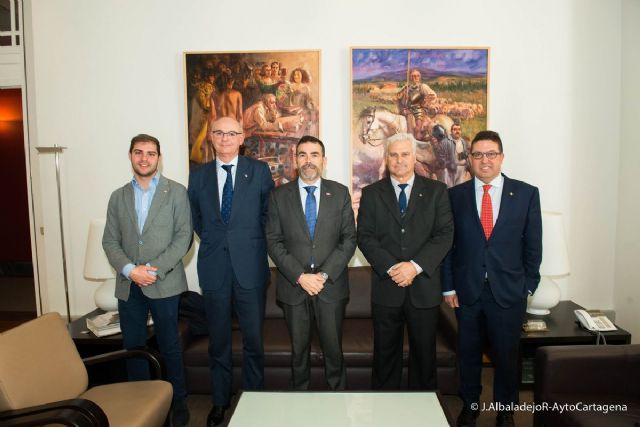 La nueva junta directiva de la Federacion regional de Vela, recibida por el alcalde y el concejal de Deportes - 1, Foto 1