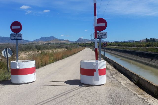 ASECOM reivindica el uso de las carreteras de servicio del Trasvase que la CHS ha cerrado - 2, Foto 2