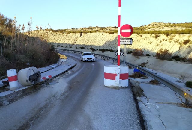 ASECOM reivindica el uso de las carreteras de servicio del Trasvase que la CHS ha cerrado - 4, Foto 4