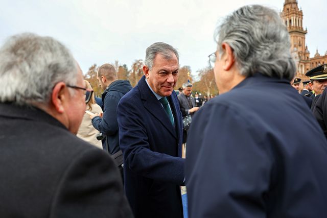 Sevilla . El alcalde de Sevilla, José Luis Sanz, ha participado en el acto institucional en conmemoración de los 200 años de la Policía Nacional, llevado a cabo en la Plaza de España - 1, Foto 1