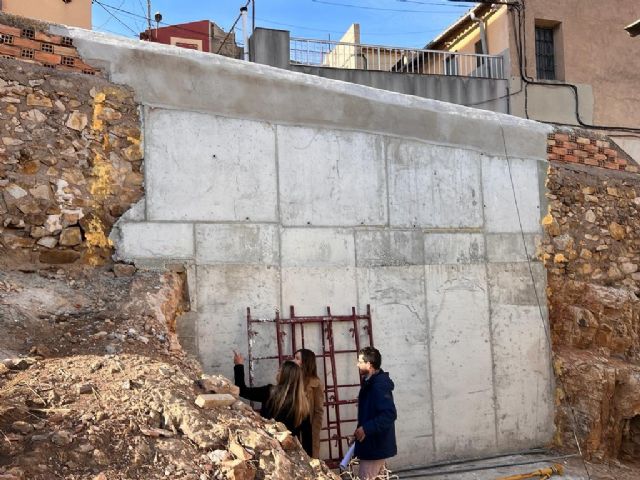 Finalizan los trabajos que evitarán los desprendimientos en la calle Santa Teresa de Cabezo de Torres - 2, Foto 2