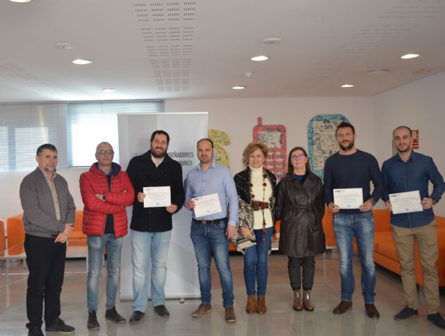 El CODID-RM entrega el Premio IntTop a los estudiantes de la Escuela Superior de Diseño de Murcia - 1, Foto 1