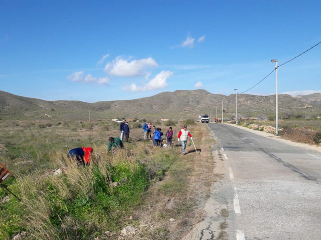 Hidrogea y la Asociación de Vecinos de Campillo de Adentro contribuyen a frenar el cambio climático plantando 300 árboles - 1, Foto 1