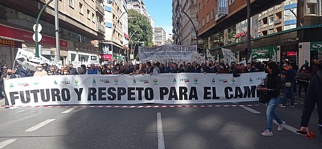 Gritos de enfado en la manifestación del sector agro: No somos terroristas - 1, Foto 1