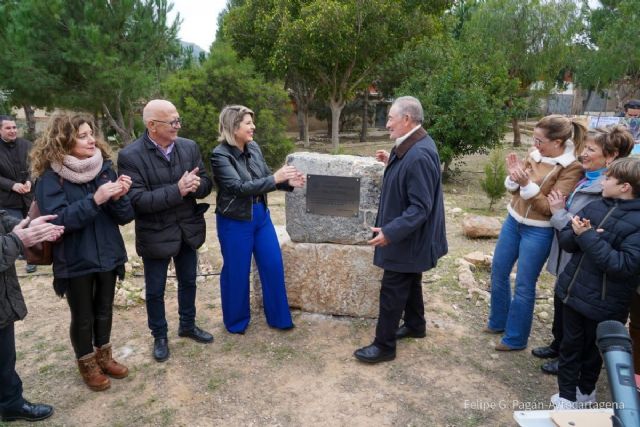 Andrés Bernabé recibe el agradecimiento municipal y vecinal por la creación de un parque en Los Popos - 1, Foto 1