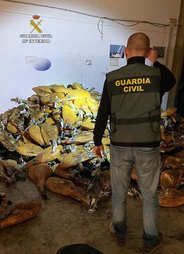 La Guardia Civil recupera cerca de 230.000 euros en productos de alimentación sustraídos de una empresa en Santomera - 1, Foto 1