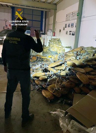 La Guardia Civil recupera cerca de 230.000 euros en productos de alimentación sustraídos de una empresa en Santomera - 2, Foto 2