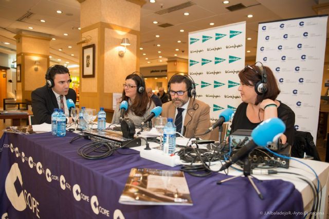 López ensalza el significado de las procesiones como muestra de respeto a nuestras tradiciones - 1, Foto 1