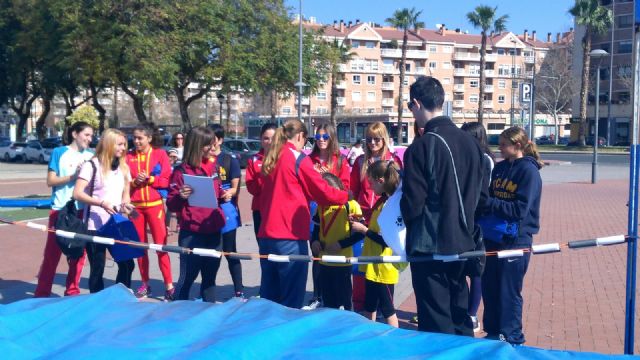 Nuestras atletas, protagonistas en la Fiesta del Deporte y Mujer - 2, Foto 2