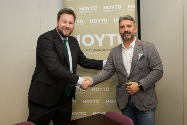 Un conocida cervecera murciana y HOYTÚ firman la renovación de su convenio de colaboración hasta 2023 - 2, Foto 2