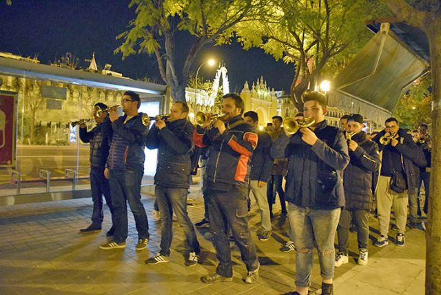 Culminaron sus ensayos los “Armaos” de la Macarena en la estación de Penitencia más hermosa de Sevilla - 2, Foto 2