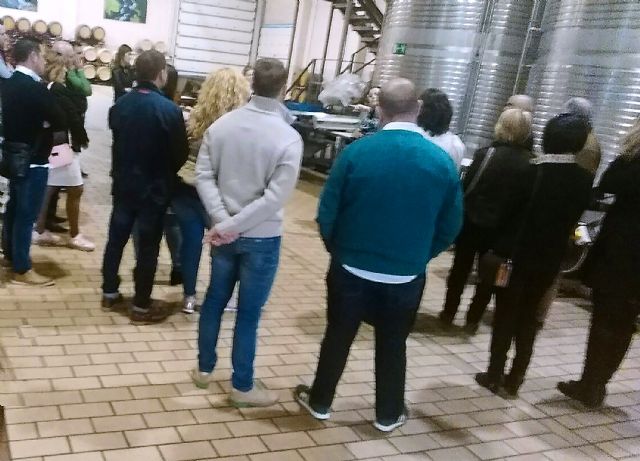 Los socios de ASECOM visitan Bodegas Luzón, ejemplo del emprendimiento murciano - 3, Foto 3