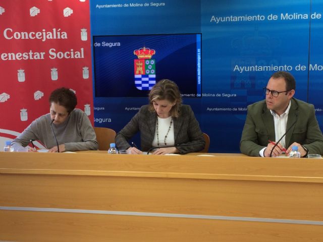 El Ayuntamiento de Molina de Segura y la asociación TEDIS firman un convenio para el mantenimiento de su centro ocupacional - 2, Foto 2