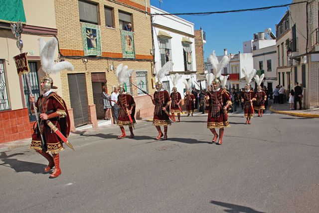 El Viernes Santo es uno de los días más Sagrados y profundos del Cristianismo en Alcalá del Río - 2, Foto 2