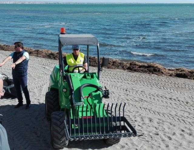 Medio Ambiente prueba una nueva tecnología que puede triplicar la eficacia de los trabajos de limpieza en espacios del Mar Menor - 1, Foto 1