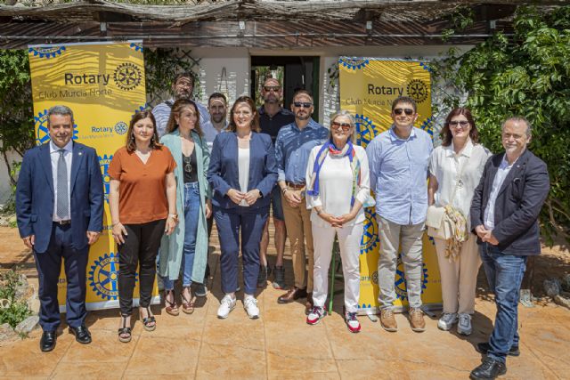 Isabel Franco inaugura el proyecto solidario Huertos Terapéuticos a beneficio de la Federación de Salud Mental - 1, Foto 1