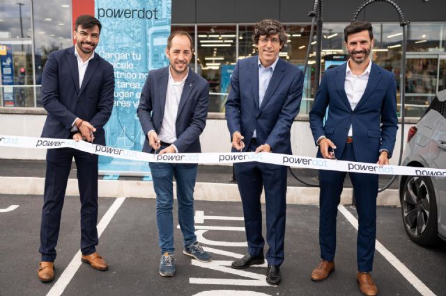 Powerdot inaugura 26 nuevos puntos de carga en el parque comercial Terrassa Plaça, Barcelona - 1, Foto 1