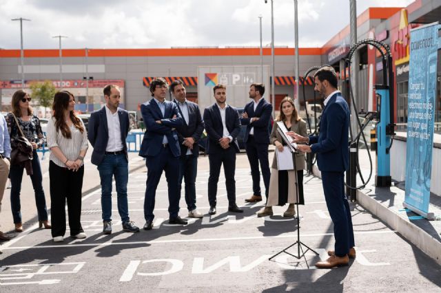 Powerdot inaugura 26 nuevos puntos de carga en el parque comercial Terrassa Plaça, Barcelona - 2, Foto 2