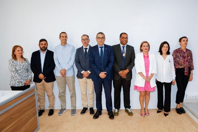 David Iyú toma posesión como decano de la Facultad de Ciencias Sociosanitarias de Lorca - 1, Foto 1