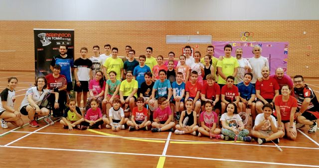 El club 'Bádminton Las Torres', homenajeado por sus 28 medallas en el campeonato regional - 4, Foto 4