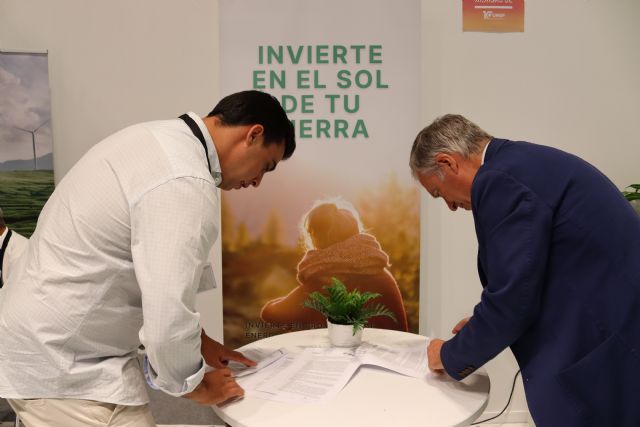 UNEF y Fundeen firman un convenio de colaboración para promover la participación ciudadana en los proyectos de energía solar - 2, Foto 2