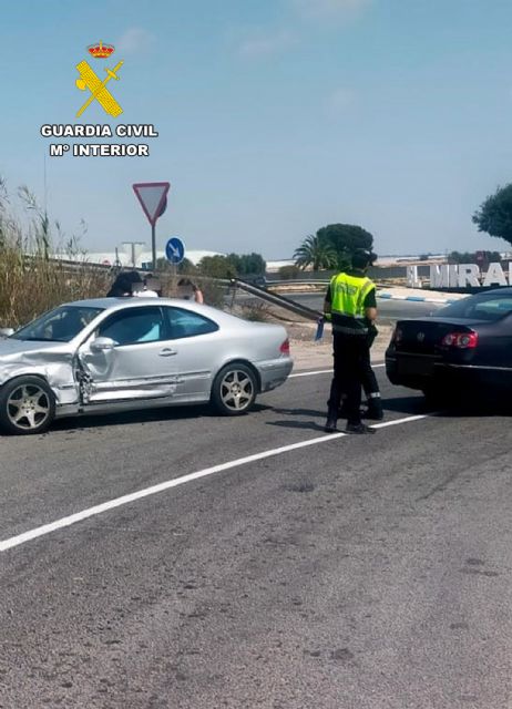 La Guardia Civil detiene al conductor de un turismo y a sus padres por intentar evadir su responsabilidad en un accidente y estafar a la compañía de seguros - 2, Foto 2