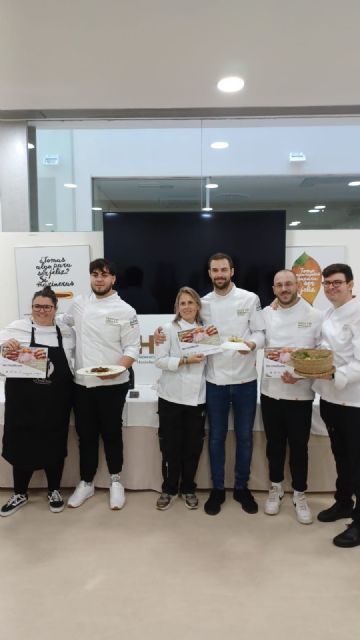 Miguel Hernández, del restaurante Por Herencia, ganador del I Campeonato oficial regional de Tapas organizado por HoyTú - 3, Foto 3