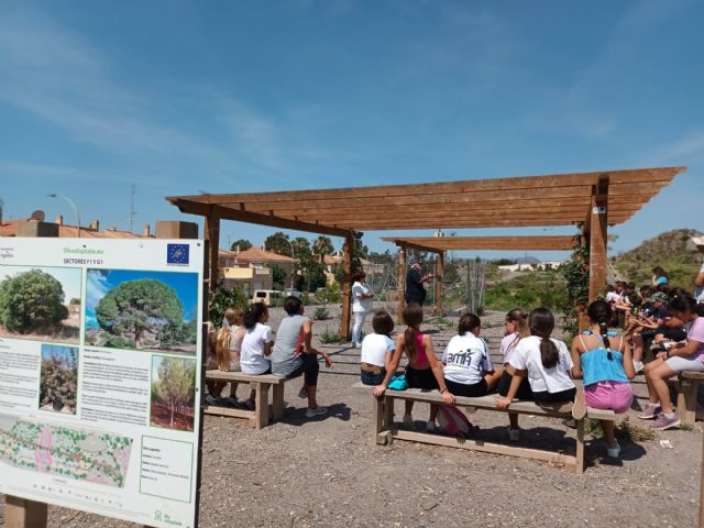 El Ayuntamiento participa en una charla sobre adaptación al cambio climático en el colegio Joaquín Tendero - 1, Foto 1