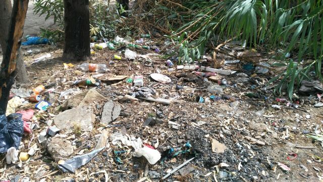 Ahora Murcia solicita al gobierno municipal que se retiren las basuras y escombros de los terrenos donde se ubicaba el asentamiento chabolista de Patiño - 1, Foto 1