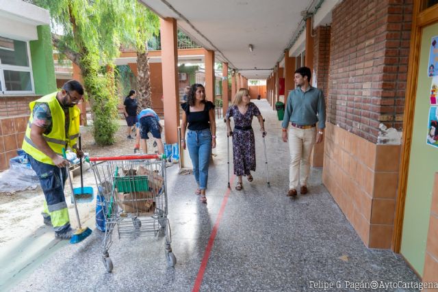 El Ayuntamiento destina casi medio millón de euros para mejorar doce colegios de Cartagena - 1, Foto 1