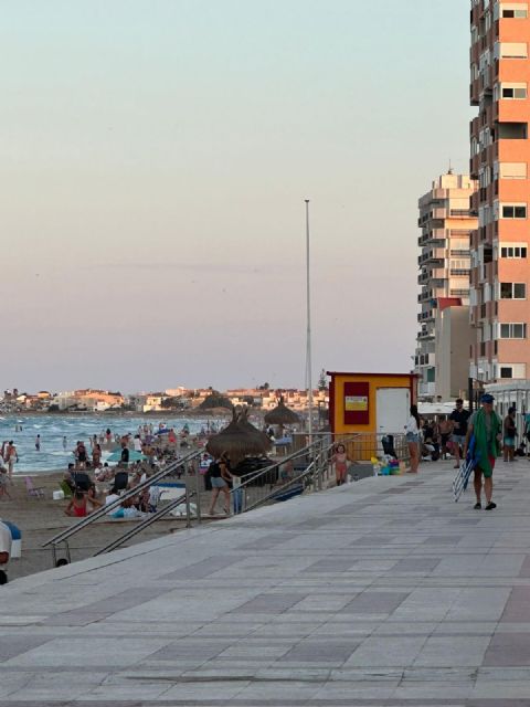 MC demanda una señalización permanente del estado del baño en las playas del municipio - 2, Foto 2