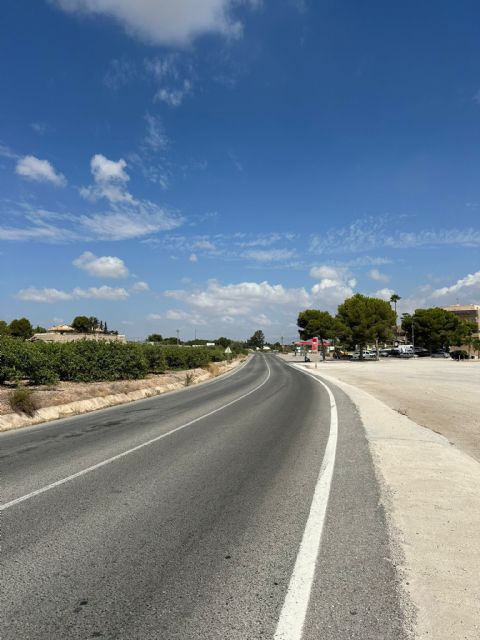 Una glorieta reforzará la seguridad vial en el acceso a Fortuna por la urbanización de Los Periquitos - 2, Foto 2