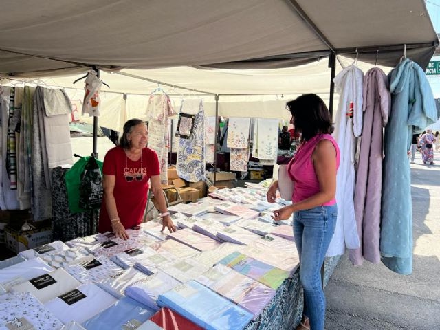 El Quijero acoge el Mercado de los jueves por la celebración de la Feria y Fiestas de Lorca - 1, Foto 1