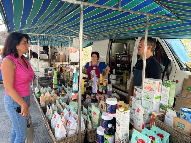 El Quijero acoge el Mercado de los jueves por la celebración de la Feria y Fiestas de Lorca - 2, Foto 2