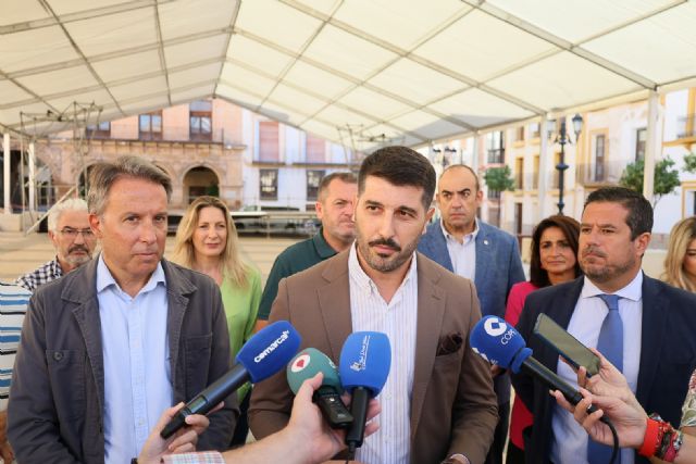 El Ayuntamiento promueve una Feria más sostenible y solidaria a través de una campaña de vasos reutilizables - 4, Foto 4