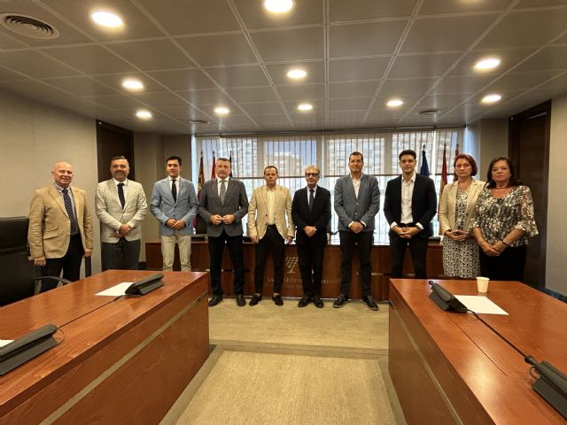 Pedro Fernández Molina y la Fundación Instituto Euromediterráneo del Agua comparecen en la Asamblea Regional para abordar la posible reforma de la Ley del Mar Menor - 1, Foto 1