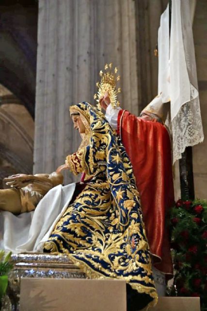 Coronación. Sevilla. LA VIRGEN DE LA PIEDAD DEL BARATILLO HA SIDO CORONADA - 4, Foto 4