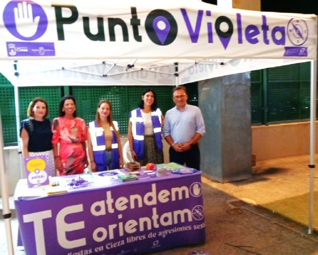 Acogida entusiasta de la población al punto violeta durante las fiestas patronales - 1, Foto 1