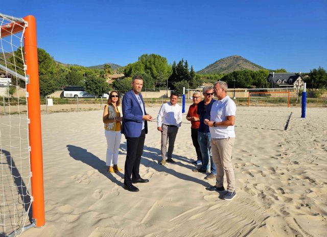 El Parque Mayrena incorpora una nueva pista de playa para practicar vóley, fútbol y tenis El Parque Mayrena incorpora una nueva pista de playa para practicar vóley, fútbol y tenis