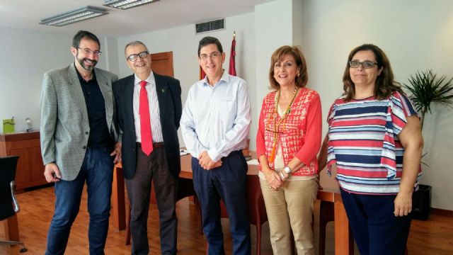 La Consejería de Salud mejorará el protocolo de atención en Urgencias y en centros sanitarios a personas con discapacidad - 1, Foto 1