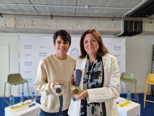 María Dolores García recibe a María Pérez, doble medallista olímpica, en UCAM HiTech - 1, Foto 1