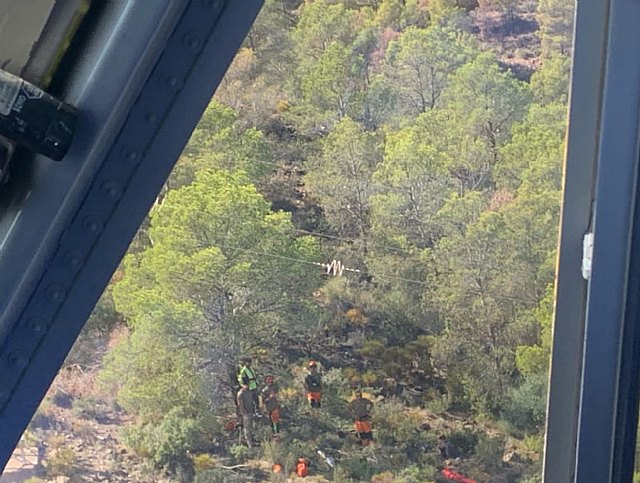 Rescatan a un trabajador en zona de montaña de Sierra Espuña, Foto 2