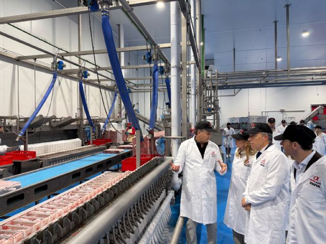 La empresa Amigüitos Pets & Life crece en Saprelorca y refuerza el empleo en el municipio La empresa Amigüitos Pets & Life crece en Saprelorca y refuerza el empleo en el municipio
