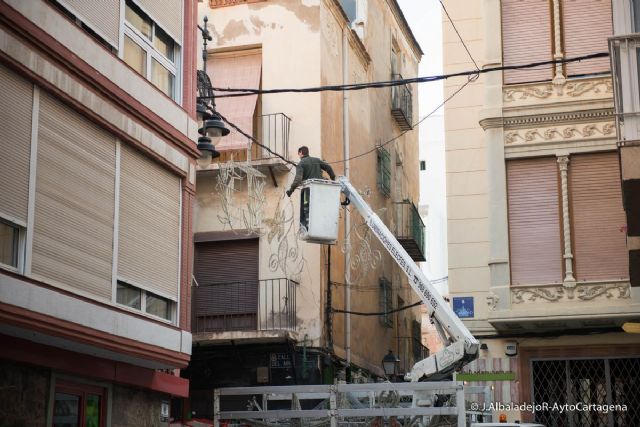 La Concejalia de Festejos inicia la instalacion de la iluminacion navideña - 1, Foto 1