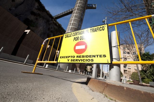 Corte de trafico entre la calle Gisbert y la calle Muralla del Mar el sabado 18 - 1, Foto 1